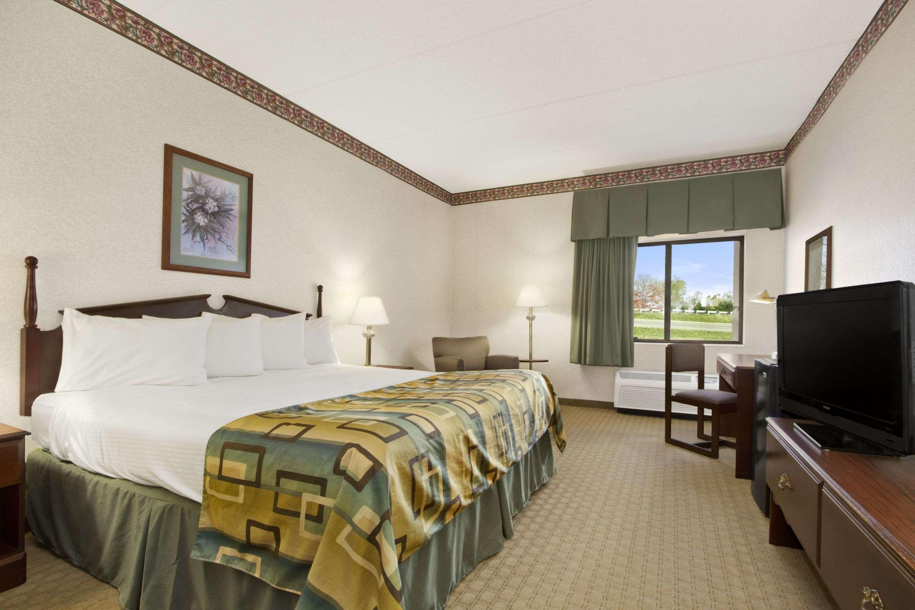 Baymont By Wyndham Corbin Hotel Exterior foto
